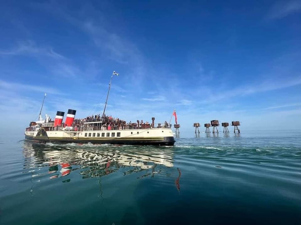PS Waverley in front of the Forts 