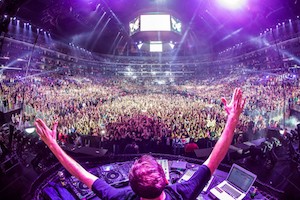 DJ conducting the crowd